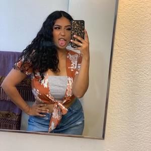 Meet your Posher, Enedina